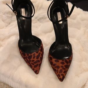 Schutz leather leopard 4 inch size 6 heals.